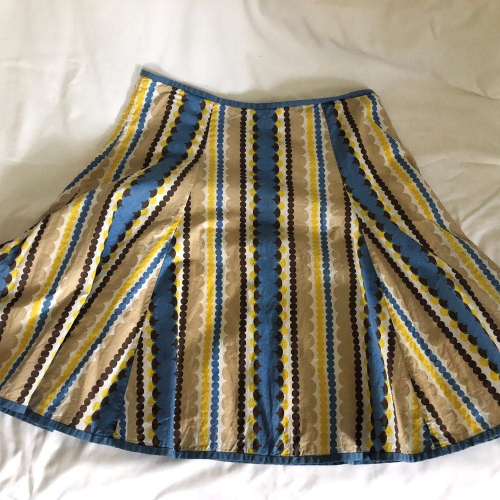 Boden Skirt 14R - note sizes are more like 10-12